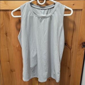 Halara Cut Out Crossover Hem Solid Yoga Tank Top; Size Medium